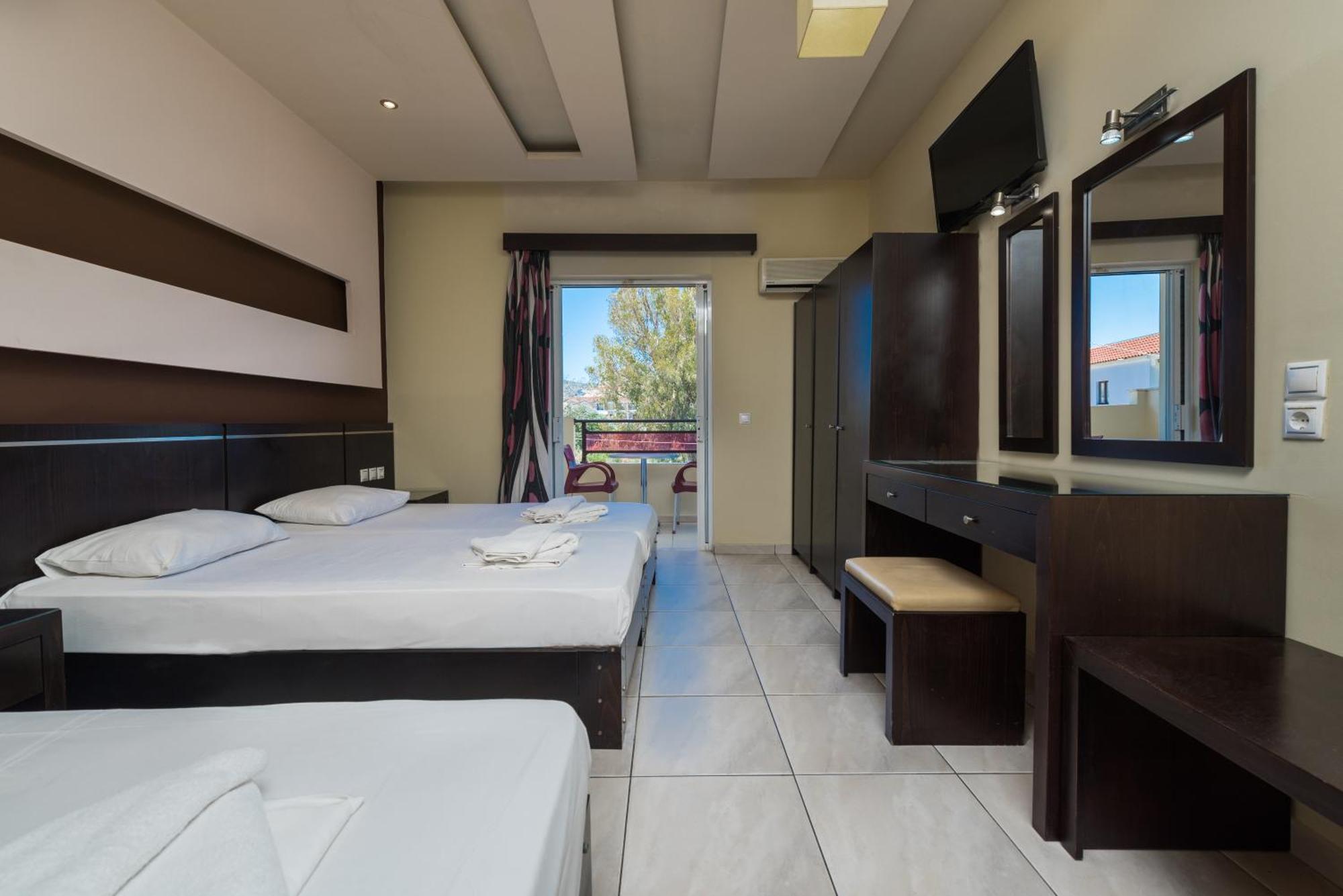 Canadian Hotel Laganas Zewnętrze zdjęcie