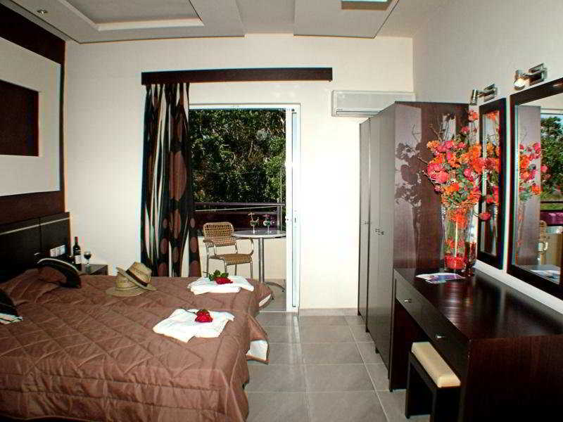 Canadian Hotel Laganas Zewnętrze zdjęcie